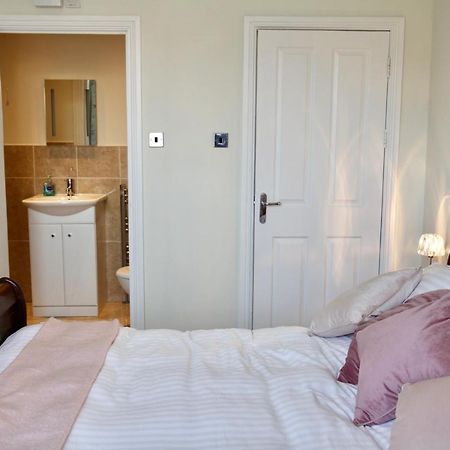 Mostyn Villa Free Private Parking Llandudno Exterior photo